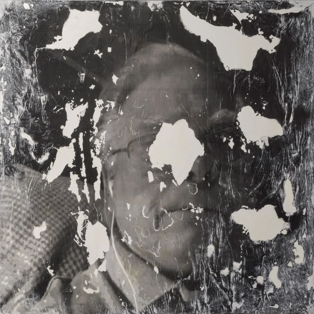 Gel-transfer portrait with obscured face under normal light
